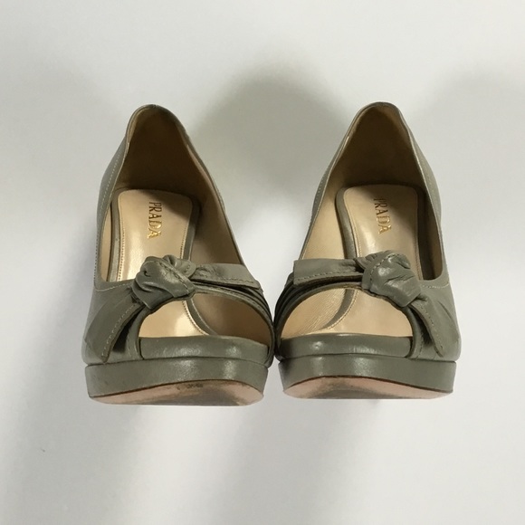 PRADA - Picture 9 of 16